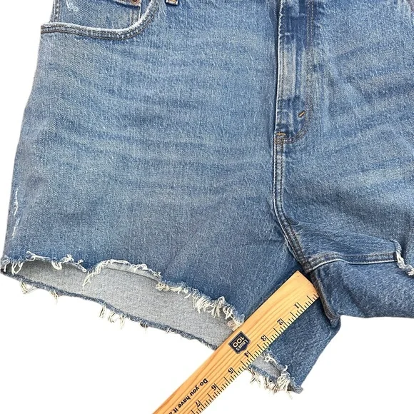 NWT Abercrombie & Fitch Curve Love High Rise 4” Mom Short Size 35 Raw Hem - Picture 10 of 10